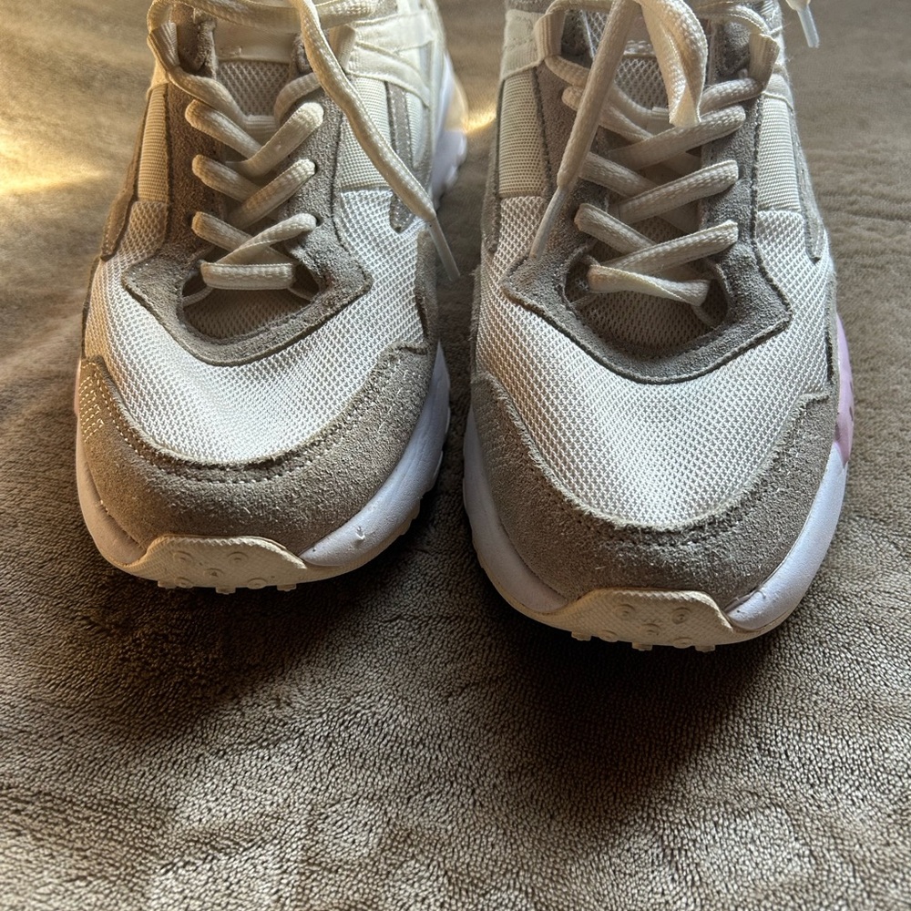 Fila - Picture 4 of 7